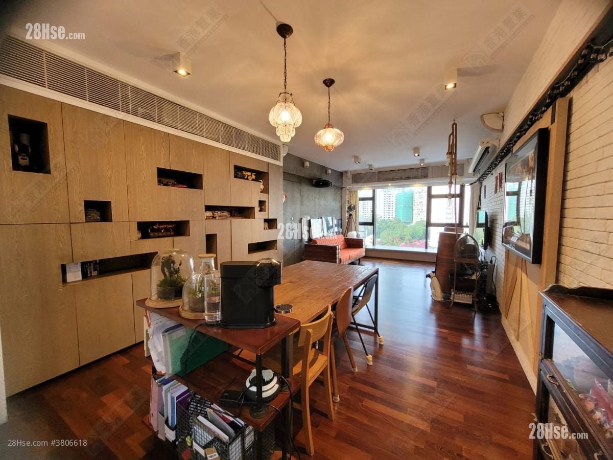 京士柏山 售盘 3 房 1,215 平方尺