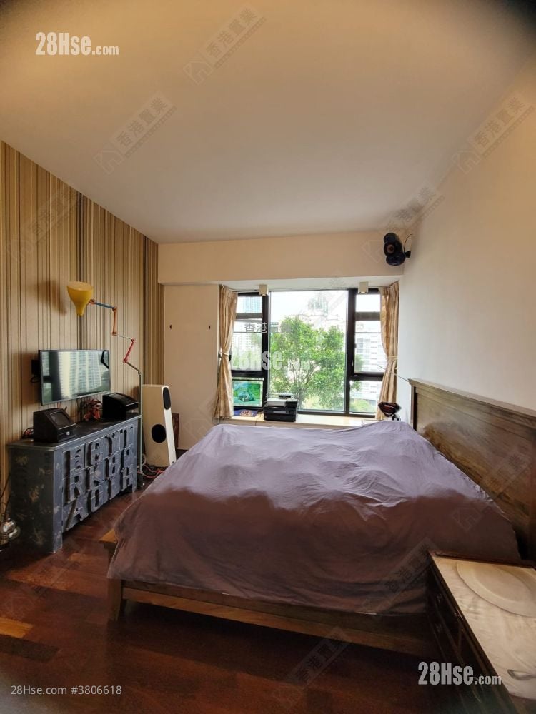 京士柏山 售盘 3 房 1,215 平方尺