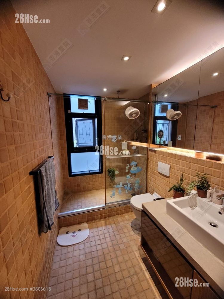 京士柏山 售盘 3 房 1,215 平方尺