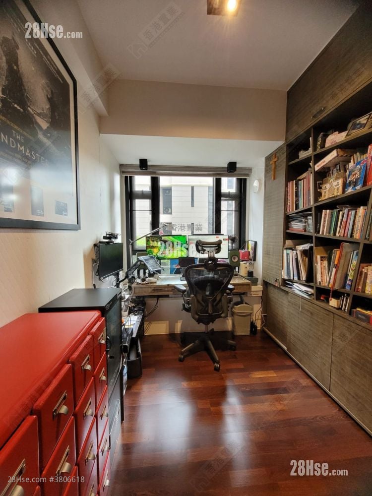 京士柏山 售盘 3 房 1,215 平方尺