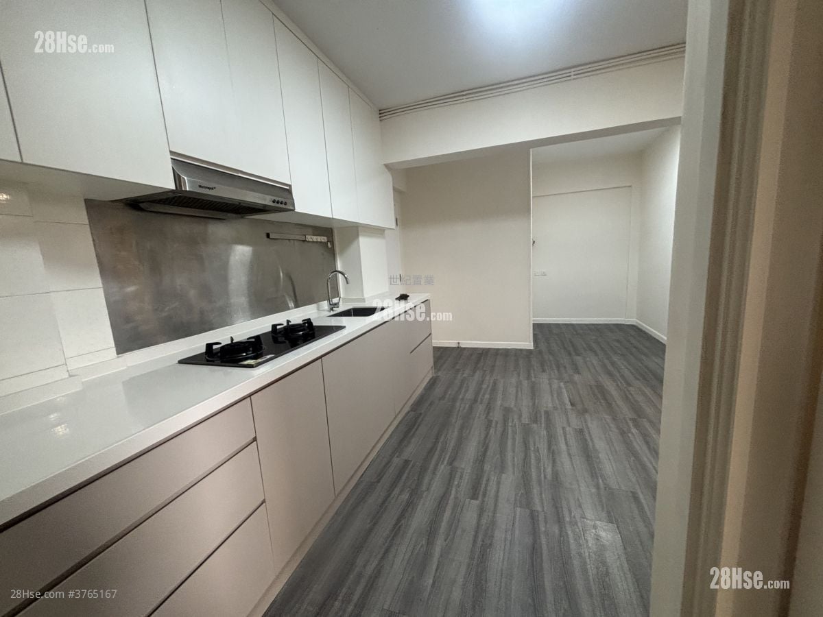 Winston Mansion Sell 3 Bedrooms , 2 Bathrooms 544 ft²