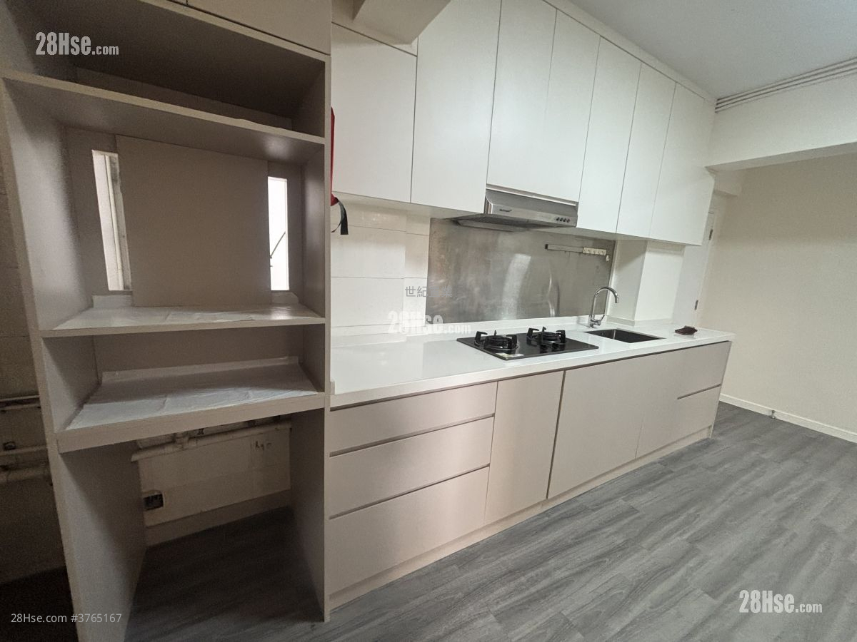 Winston Mansion Sell 3 Bedrooms , 2 Bathrooms 544 ft²