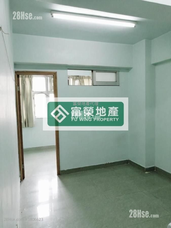 Wang On Building Sell 3 Bedrooms , 3 Bathrooms 561 ft²