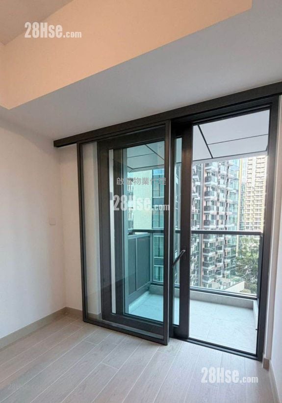 Gold Coast Bay Sell 1 Bedroom , 1 Bathroom 307 ft²