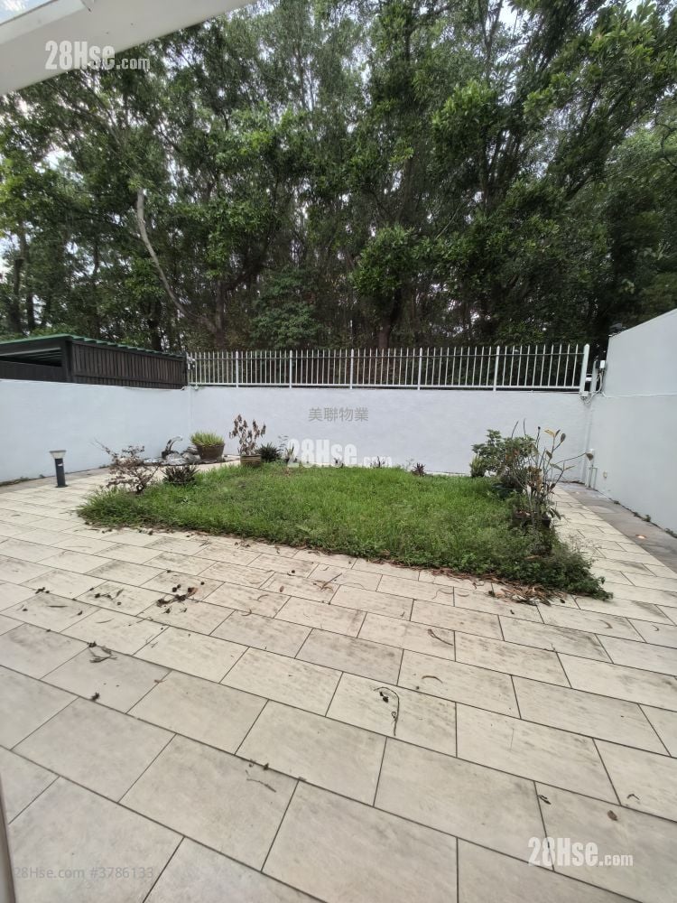 Rolling Hills Rental 4 Bedrooms , 3 Bathrooms 1,550 ft²