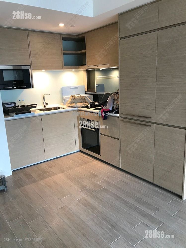 The Wings Rental 3 Bedrooms , 2 Bathrooms 663 ft²