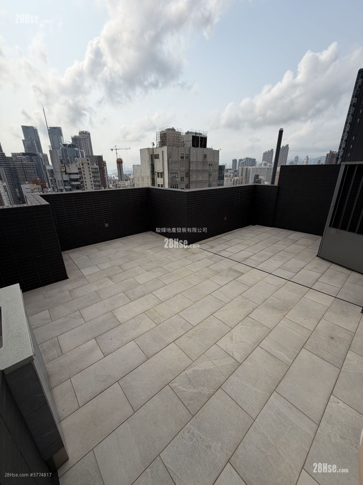 Arbour Sell 1 Bedroom , 1 Bathroom 335 ft²