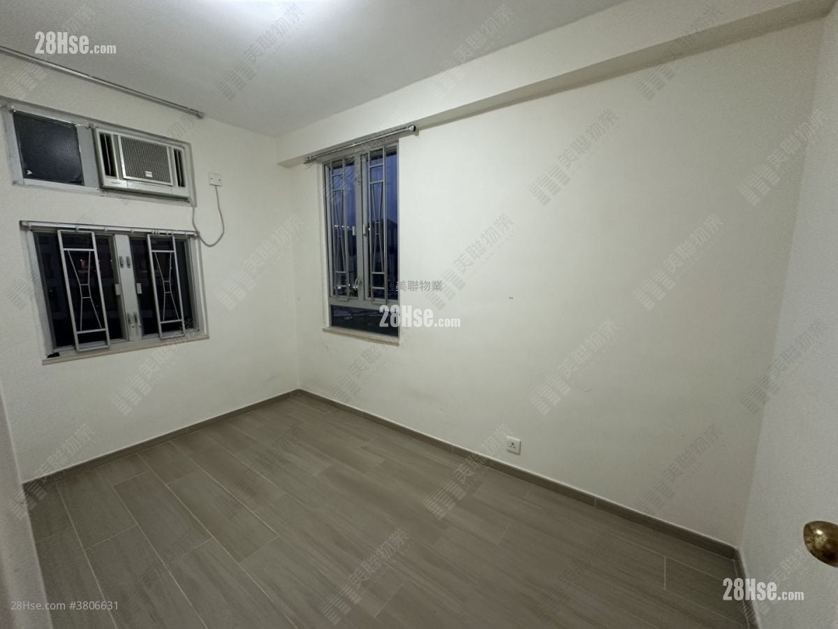 兆康苑 租盘 3 房 553 平方尺