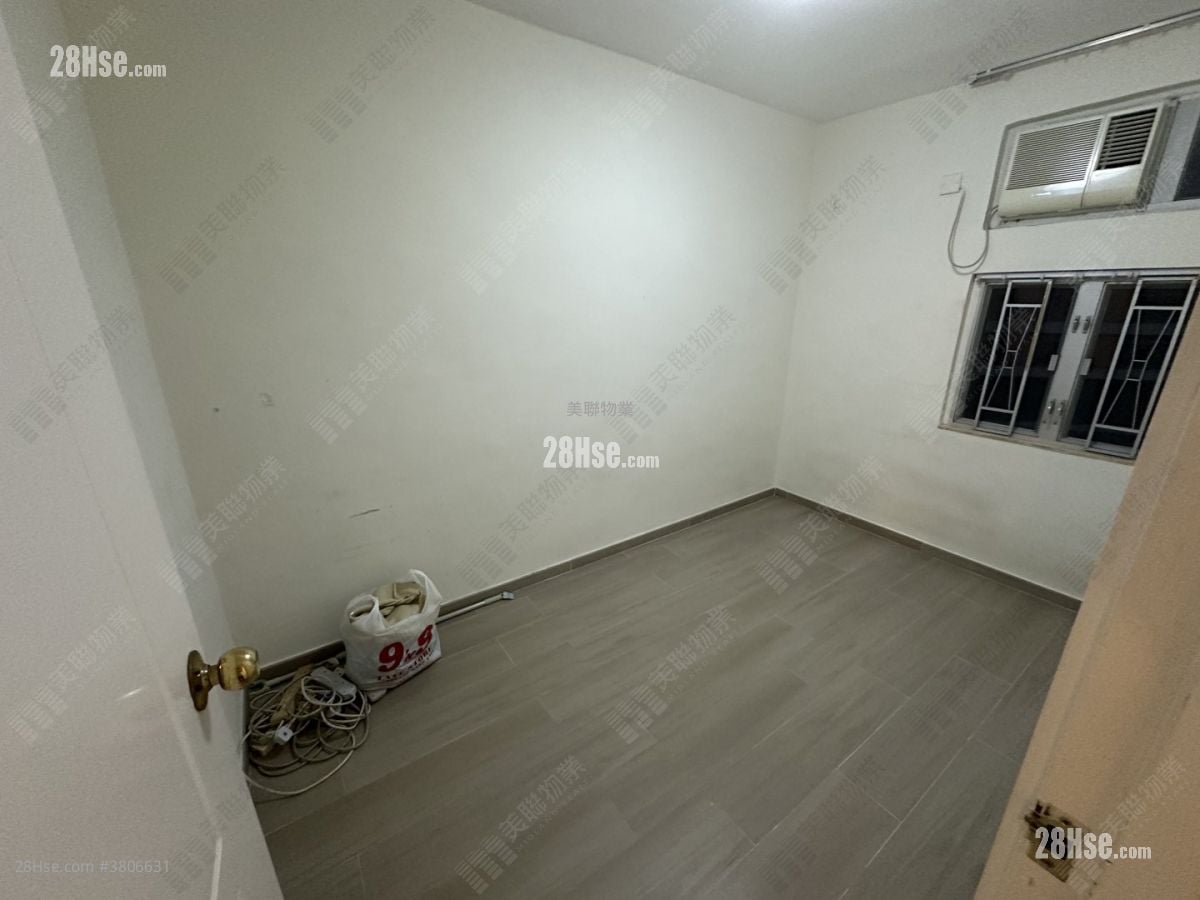 兆康苑 租盘 3 房 553 平方尺