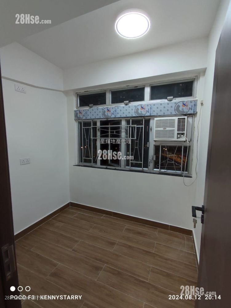 睡房 3: 坤成楼，豪华装修，一房一厅，约近200尺，只租8000；