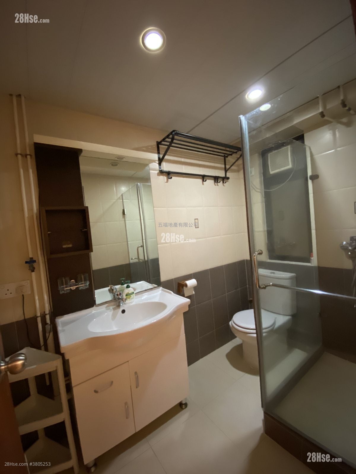 五福大厦 租盘 2 房 , 1 浴室 495 平方尺