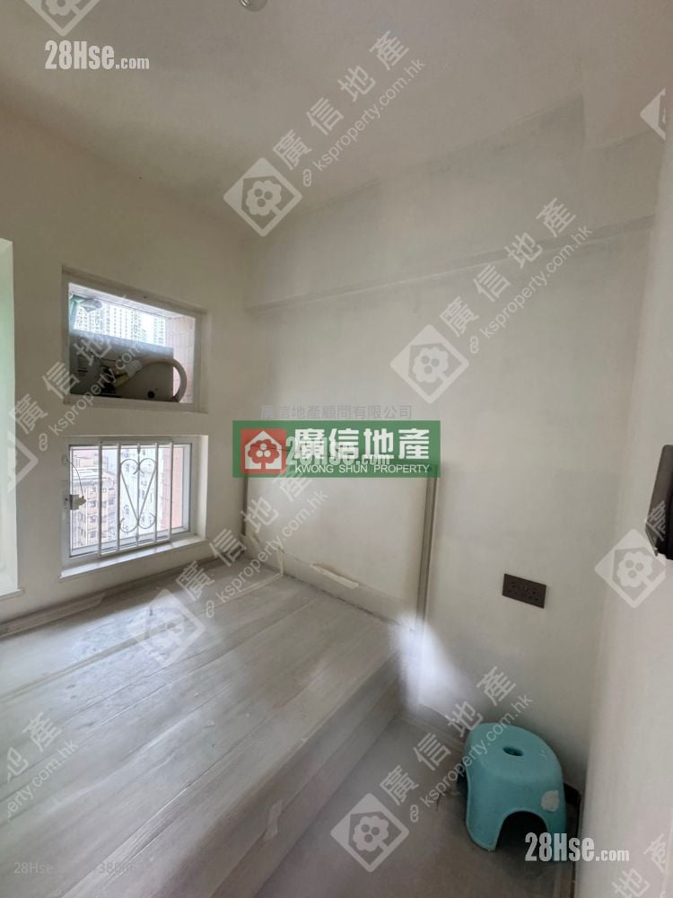 Hand Wai Court Rental 2 Bedrooms , 1 Bathroom 299 ft²