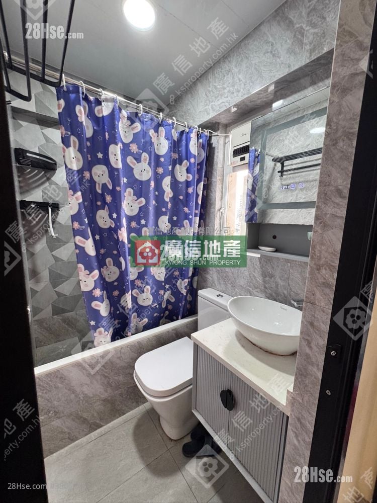 Hand Wai Court Rental 2 Bedrooms , 1 Bathroom 299 ft²