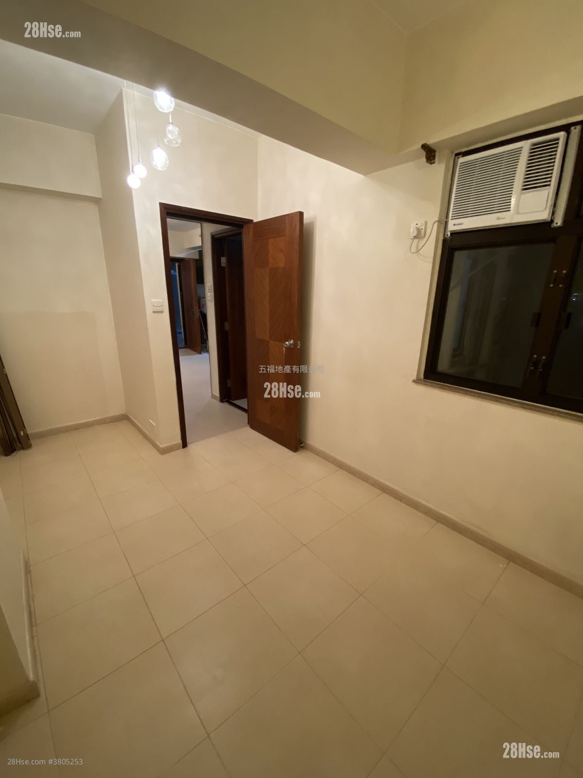 五福大厦 租盘 2 房 , 1 浴室 495 平方尺