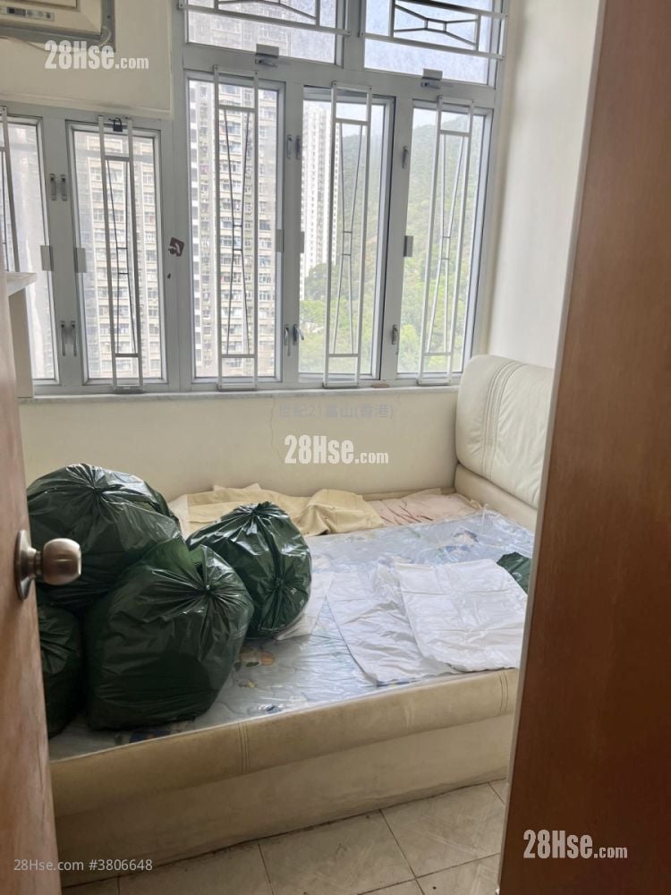 Chuk Yuen (North) Estate Sell 2 Bedrooms , 1 Bathroom 381 ft²