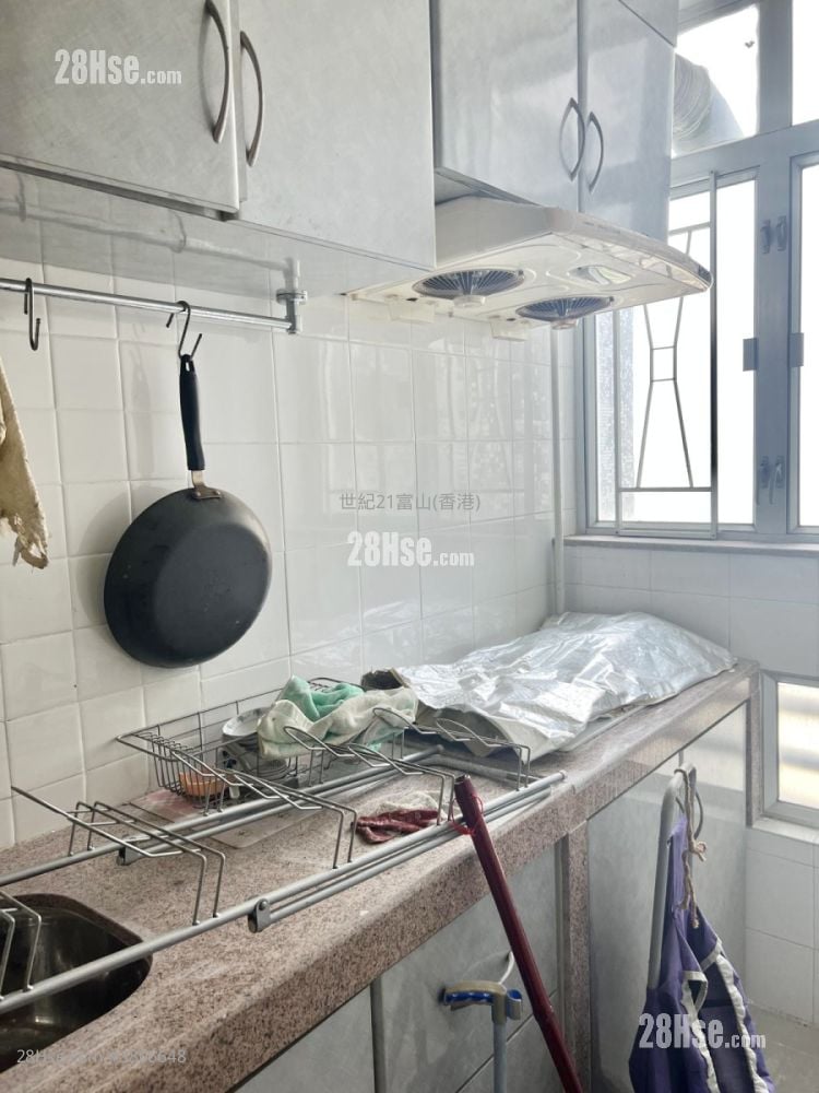 Chuk Yuen (North) Estate Sell 2 Bedrooms , 1 Bathroom 381 ft²