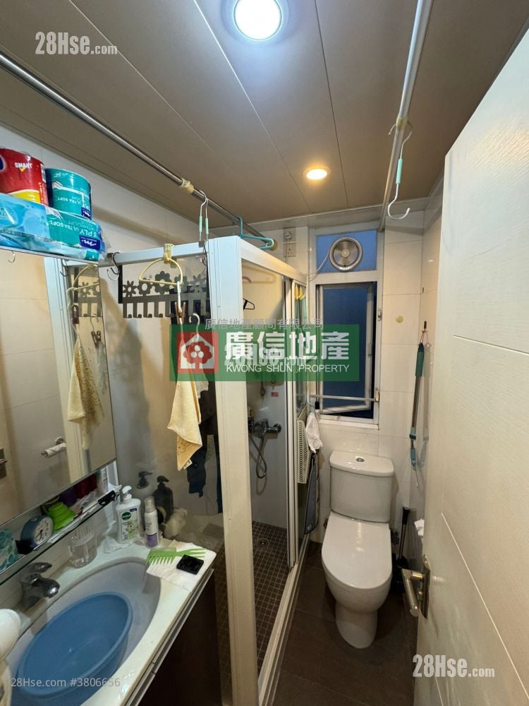 Yun Kai Building Sell 2 Bedrooms , 1 Bathroom 438 ft²