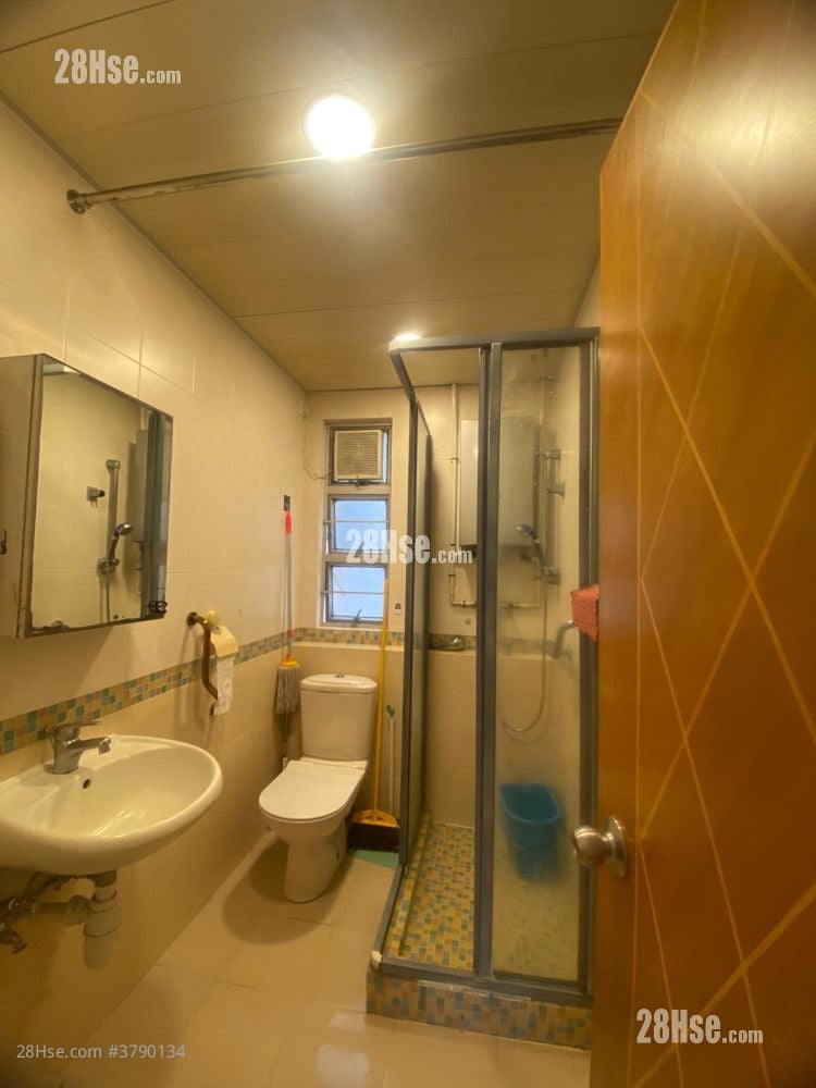 愉景花园 租盘 3 房 , 2 浴室 689 平方尺