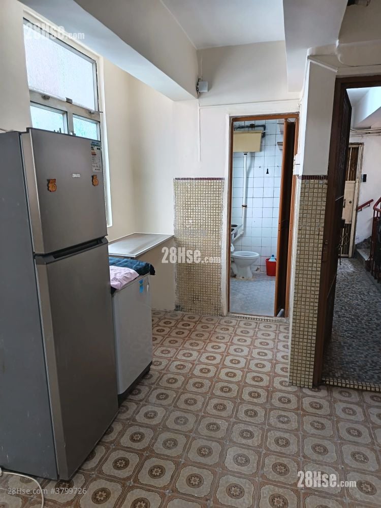 唐楼 租盘 2 房 , 1 浴室 360 平方尺