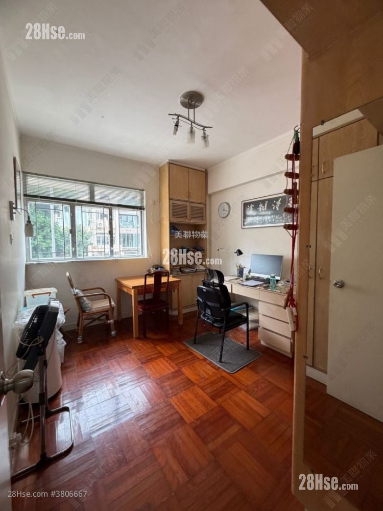 安卢 售盘 3 房 1,135 平方尺