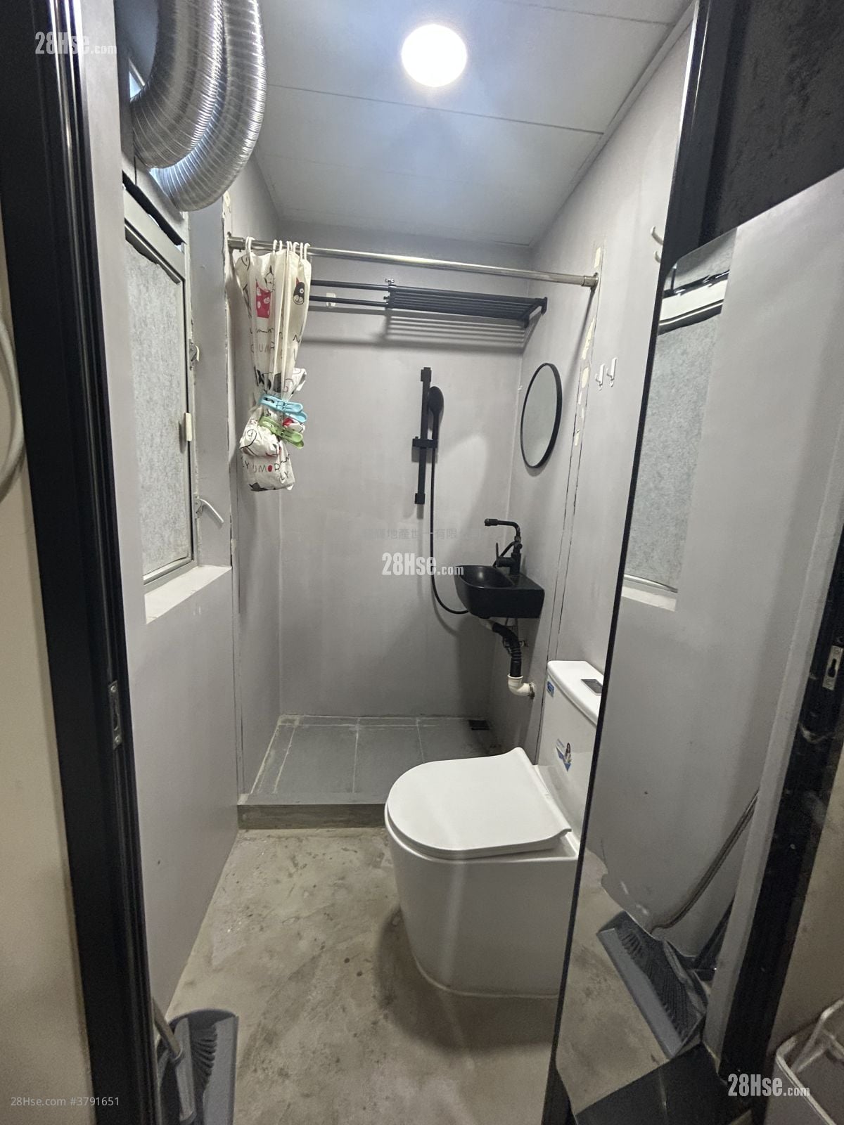 Sun Hing Building Rental Studio , 1 Bathroom 190 ft²