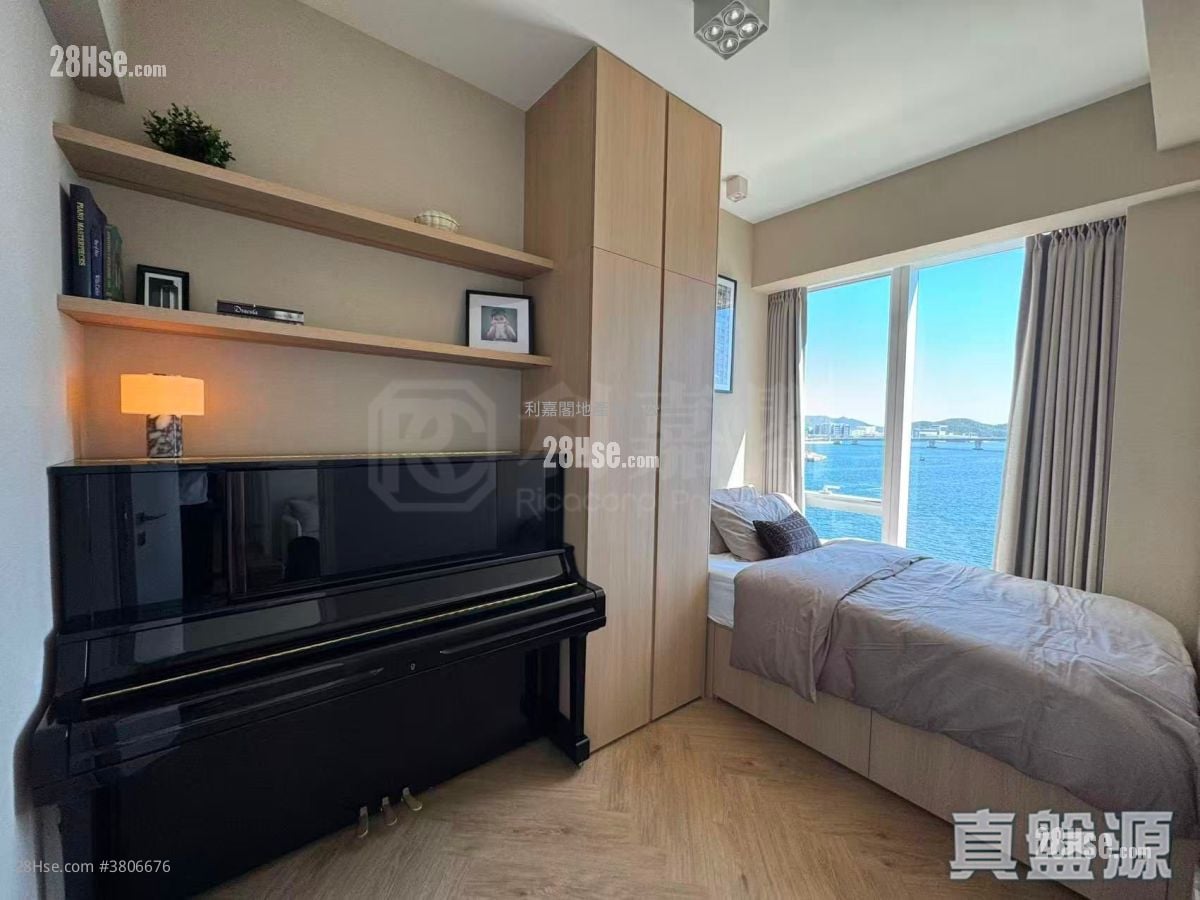 Monterey Sell 4 Bedrooms , 4 Bathrooms 1,123 ft²