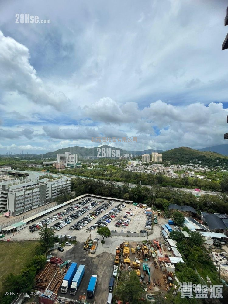 Yoho Town Sell 3 Bedrooms 516 ft²