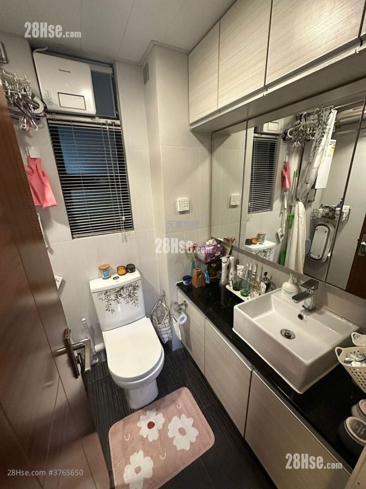 Symphony Garden Sell 2 Bedrooms , 1 Bathroom 438 ft²