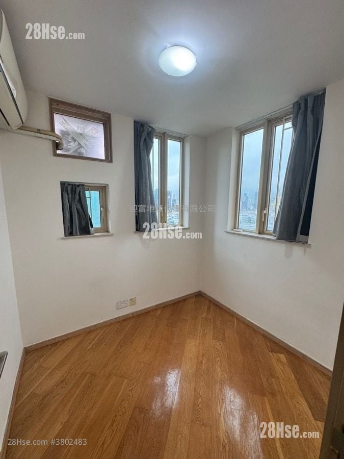 Harbour Place Rental 3 Bedrooms , 1 Bathroom 590 ft²