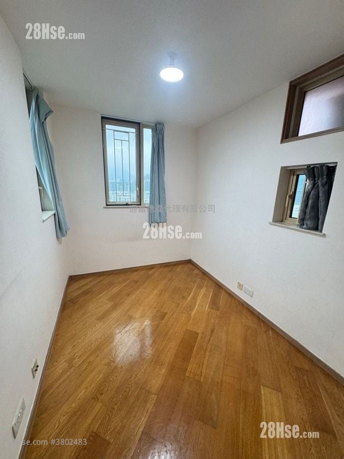 Harbour Place Rental 3 Bedrooms , 1 Bathroom 590 ft²