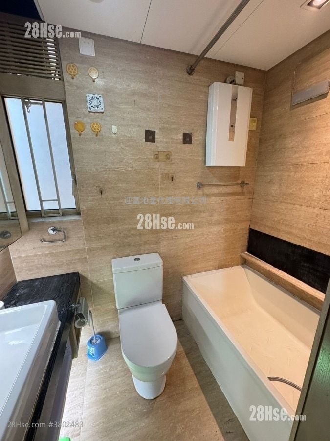 Harbour Place Rental 3 Bedrooms , 1 Bathroom 590 ft²