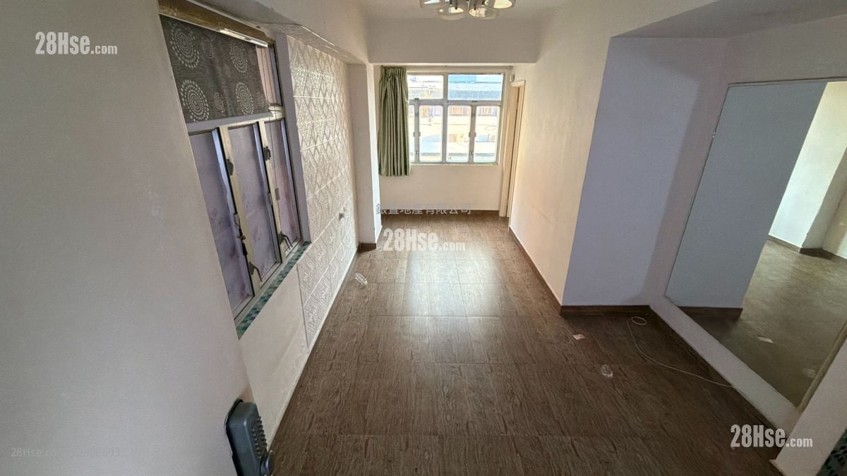 Hing Fook Building Sell 1 Bedroom , 1 Bathroom 335 ft²