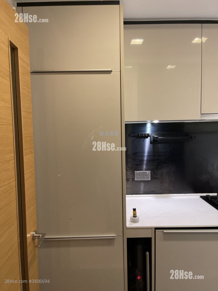 Century Link Sell 3 Bedrooms , 2 Bathrooms 639 ft²