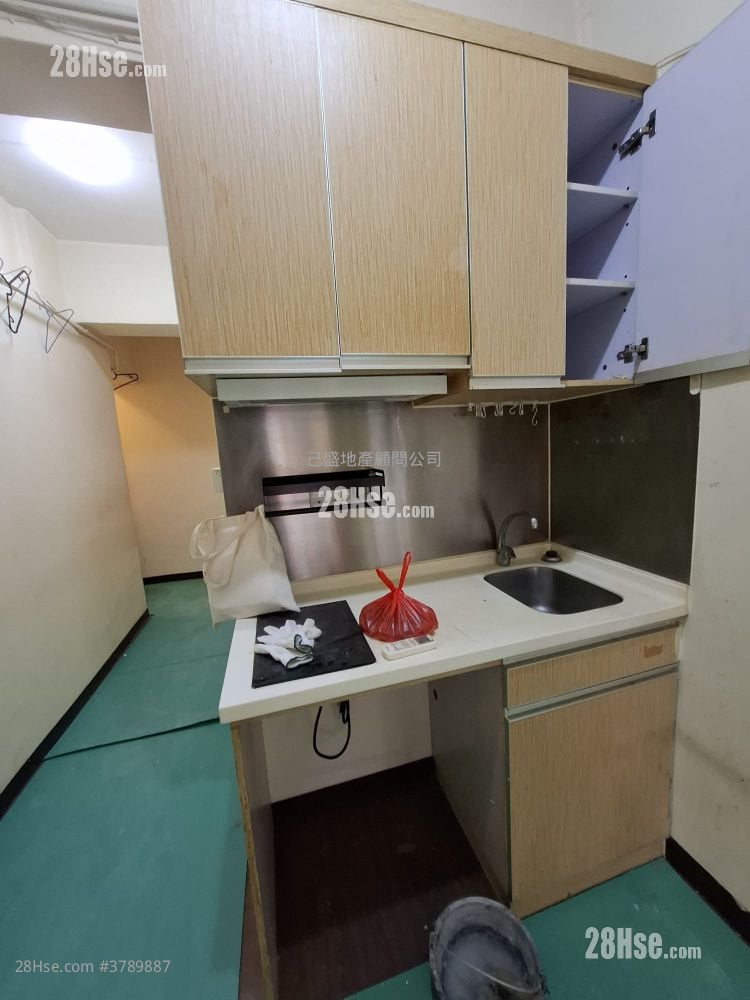 Chung Lee Building Rental 2 Bedrooms , 1 Bathroom 300 ft²