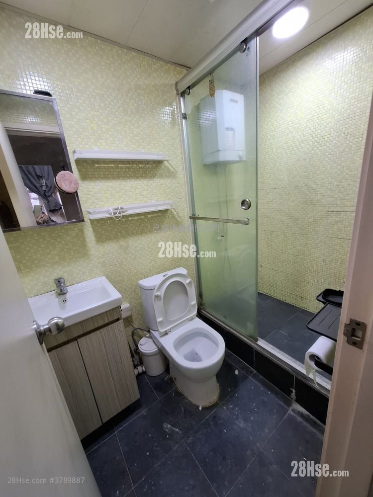 Chung Lee Building Rental 2 Bedrooms , 1 Bathroom 300 ft²