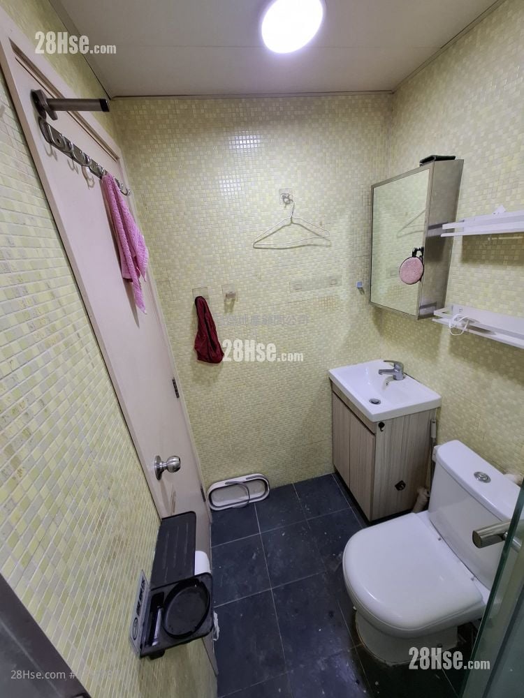 Chung Lee Building Rental 2 Bedrooms , 1 Bathroom 300 ft²