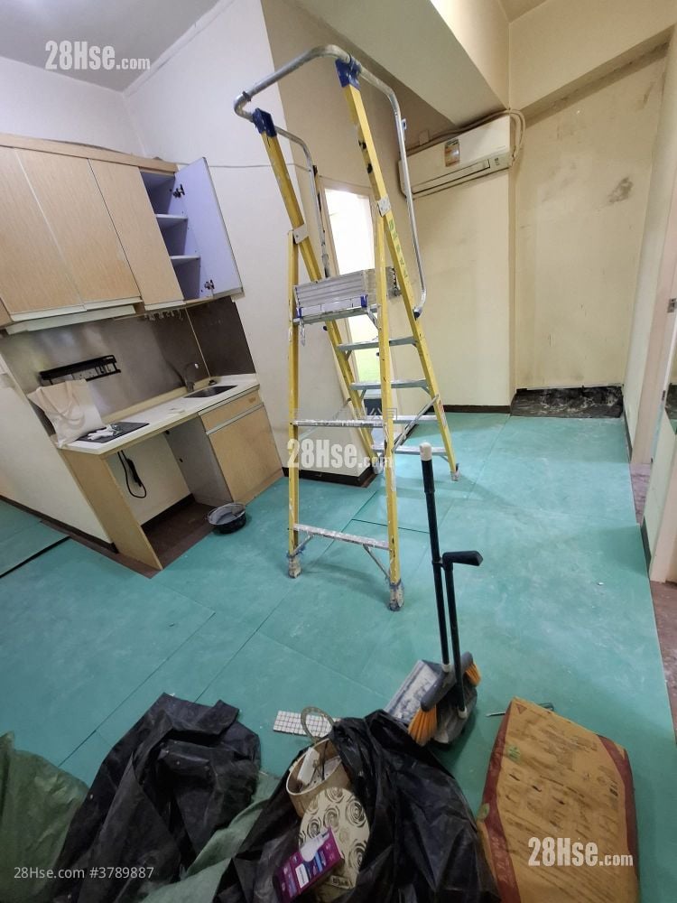 Chung Lee Building Rental 2 Bedrooms , 1 Bathroom 300 ft²