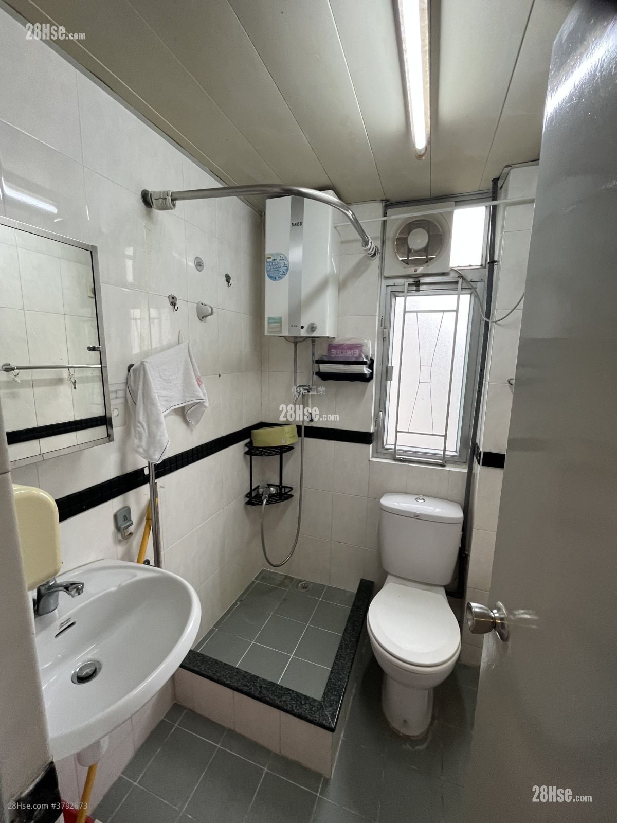 益富大厦 租盘 2 房 , 1 浴室 287 平方尺