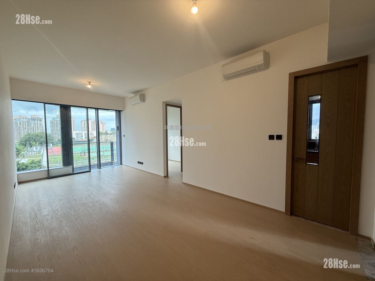 In One Sell 3 Bedrooms 941 ft²