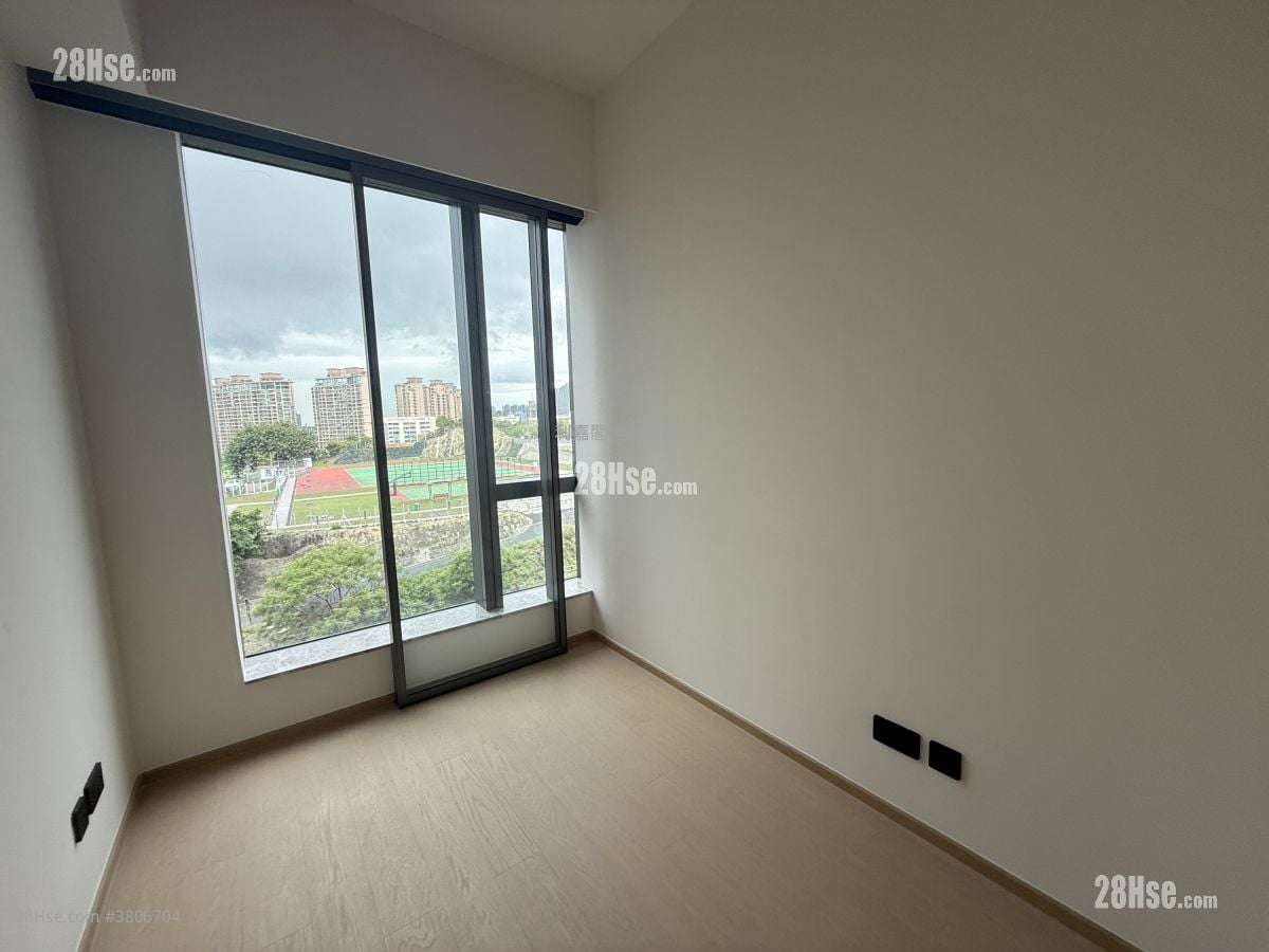 In One Sell 3 Bedrooms 941 ft²