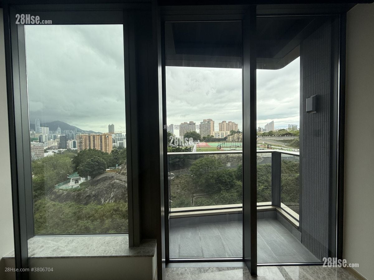 In One Sell 3 Bedrooms 941 ft²