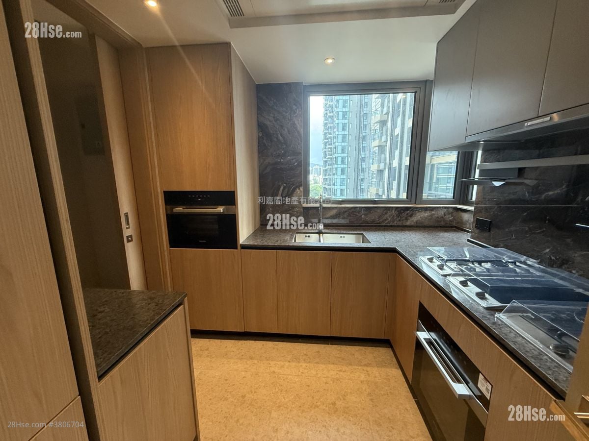 In One Sell 3 Bedrooms 941 ft²