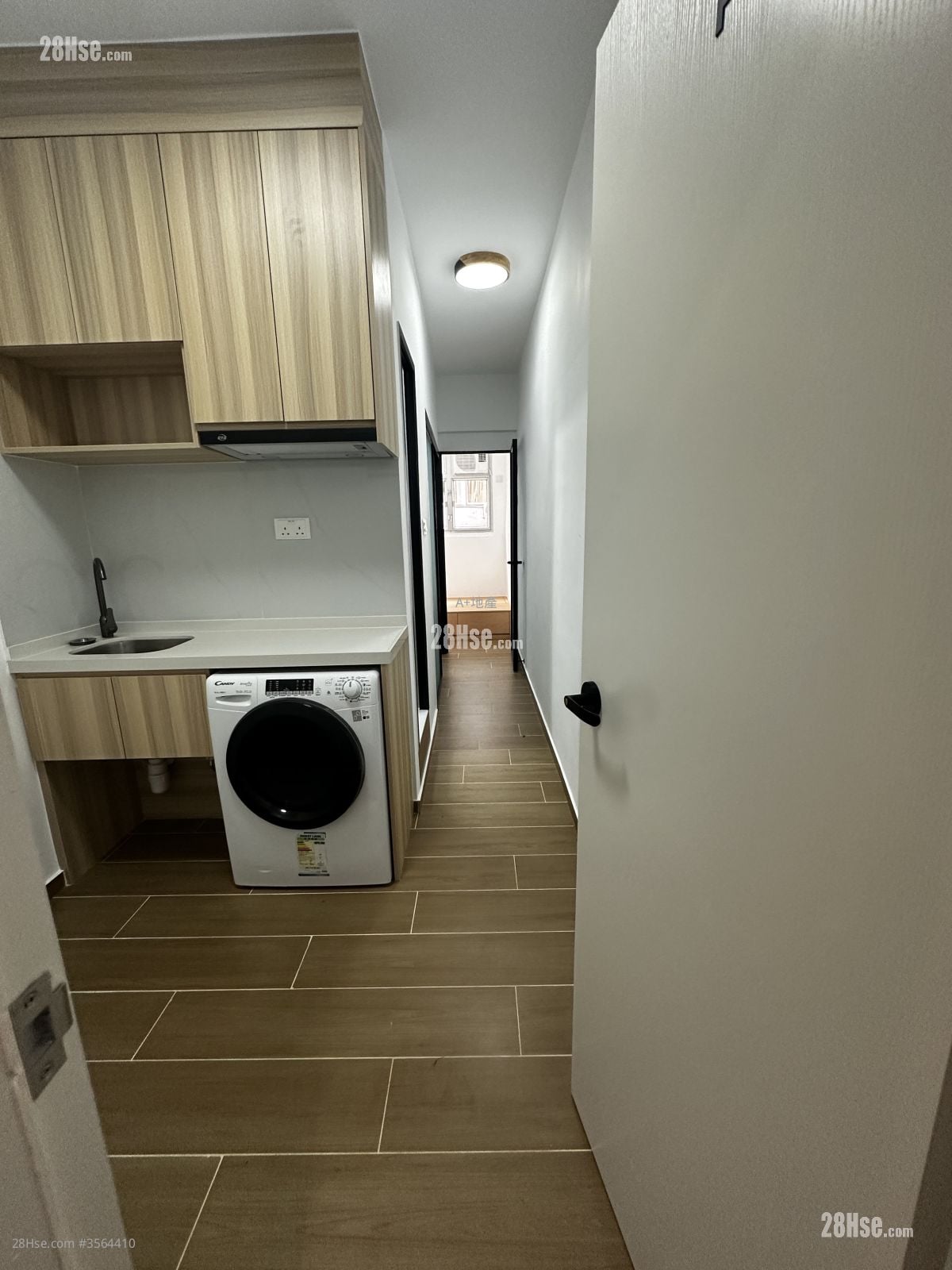 Golden Crown Court Rental 1 Bedroom , 1 Bathroom 160 ft²