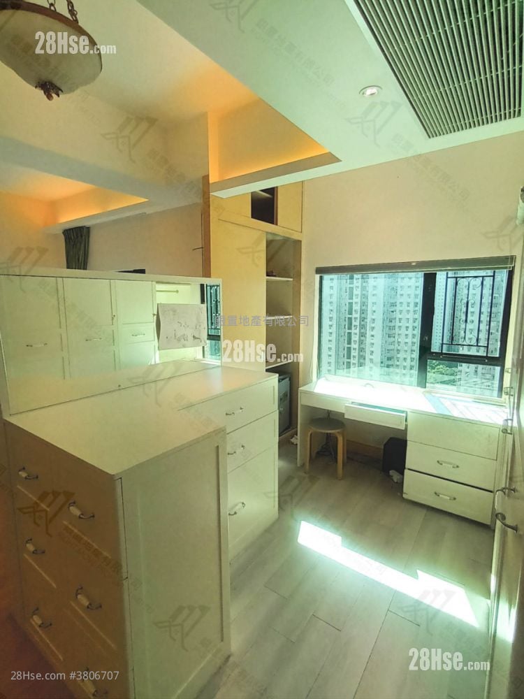 雅典居 售盘 3 房 , 2 浴室 1,435 平方尺