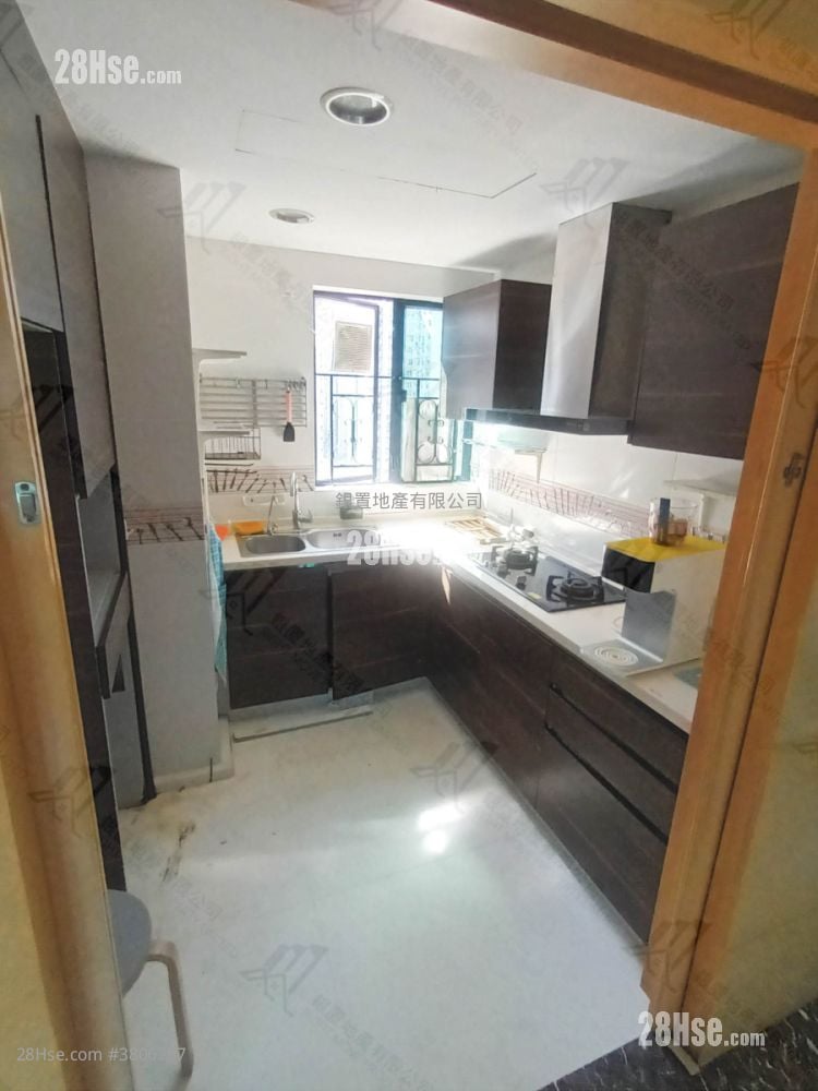 雅典居 售盘 3 房 , 2 浴室 1,435 平方尺