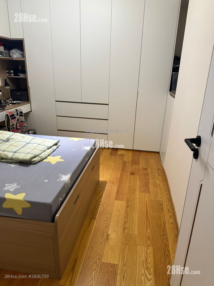 Mei Foo Sun Chuen Sell 3 Bedrooms , 2 Bathrooms 941 ft²