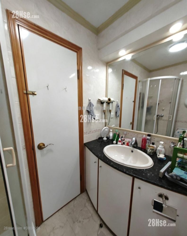 Whampoa Garden Sell 3 Bedrooms , 2 Bathrooms 639 ft²