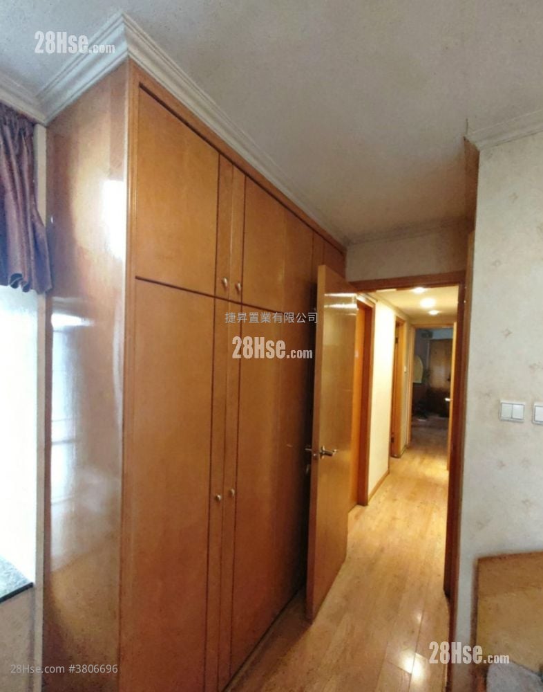 Whampoa Garden Sell 3 Bedrooms , 2 Bathrooms 639 ft²