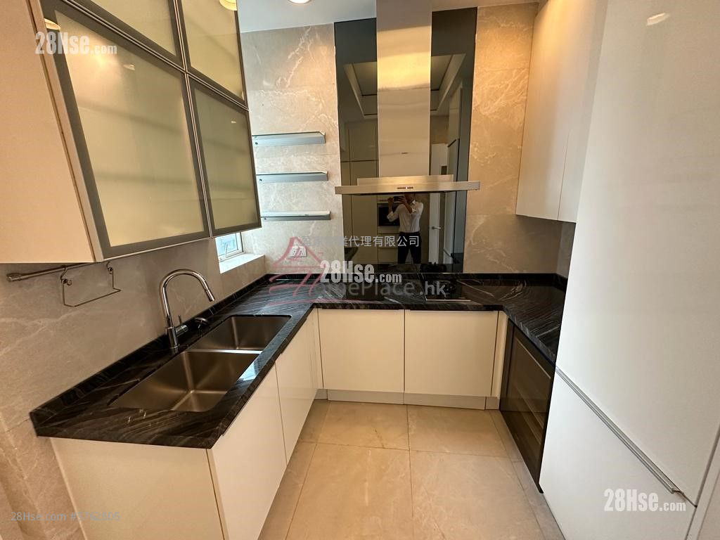 Conduit 18 售盘 3 房 , 2 浴室 920 平方尺