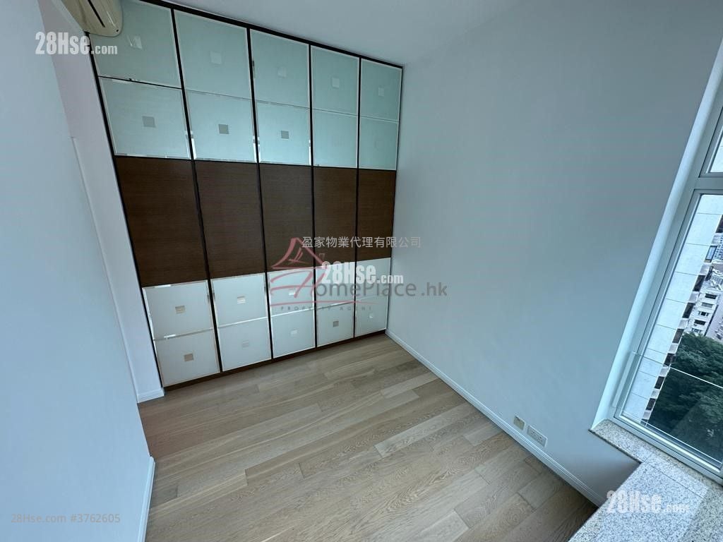 Conduit 18 售盘 3 房 , 2 浴室 920 平方尺